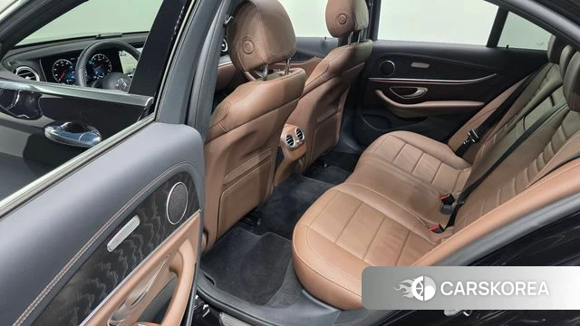 Mercedes-Benz E-Class W213 2023 Черный из Кореи, фото 3
