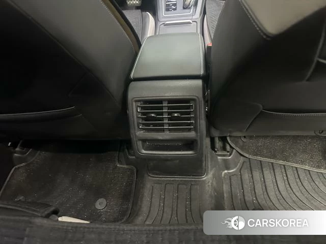 Volkswagen Golf 2022 Белый из Китая, фото 3