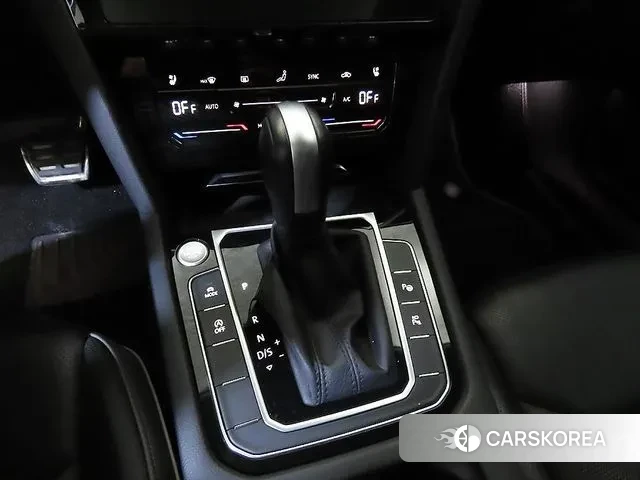 Volkswagen Arteon 2023 Серый из Кореи, фото 3