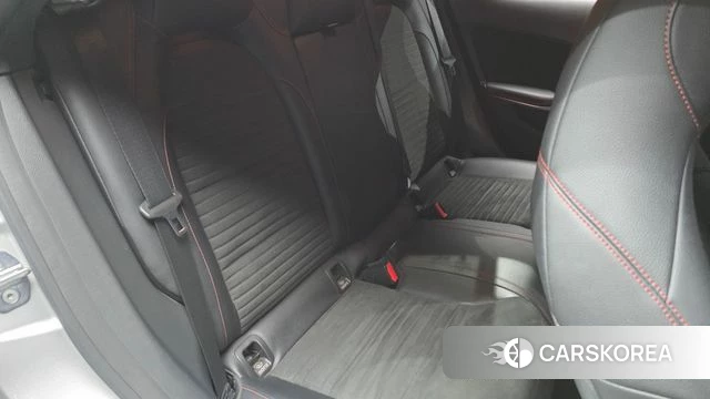 Mercedes-Benz CLA-Class C117 2018 Серебристо-серый из Кореи, фото 3