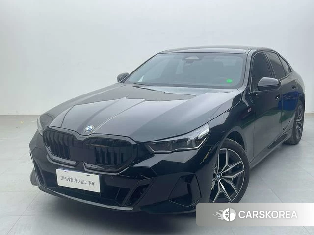 BMW 5 series (imported) 2025 Черный из Китая, фото 3