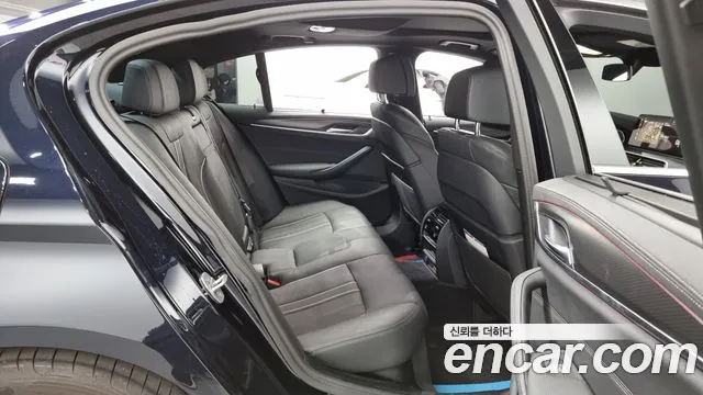 BMW 5 Series (G30) id 2709177 из Кореи 3