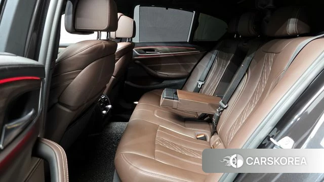 BMW 5 Series (G30) 2019 Серый из Кореи, фото 3