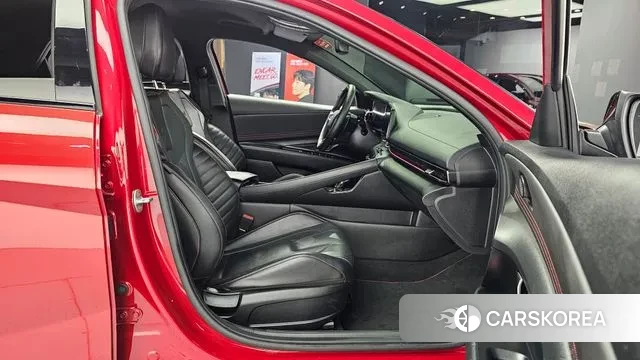 Hyundai Avante (CN7) 2021 Красный из Кореи, фото 3