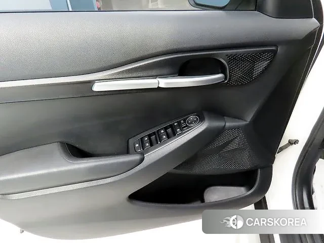 Kia Seltos 2019 Белый из Кореи, фото 3