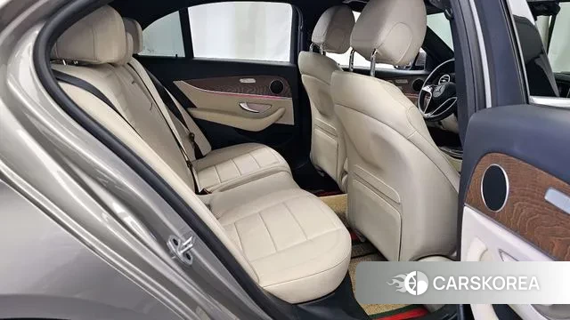 Mercedes-Benz E-Class W213 2020 Песочный из Кореи, фото 3