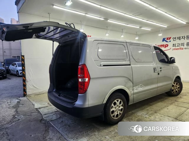 Hyundai The New Grand Starex 2018 Серебряный двухцветный из Кореи, фото 3