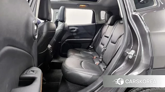 Jeep Compass 2nd Generation 2019 Серый из Кореи, фото 3