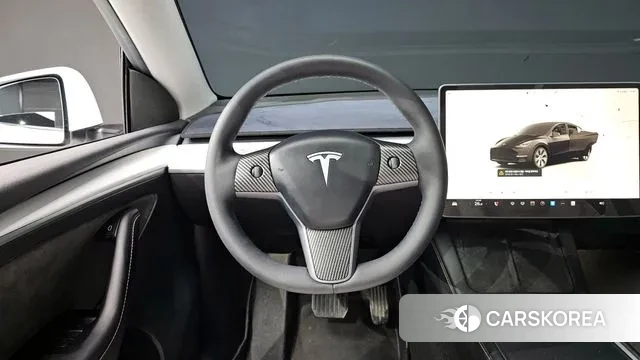 Tesla Model Y 2023 Белый из Кореи, фото 3