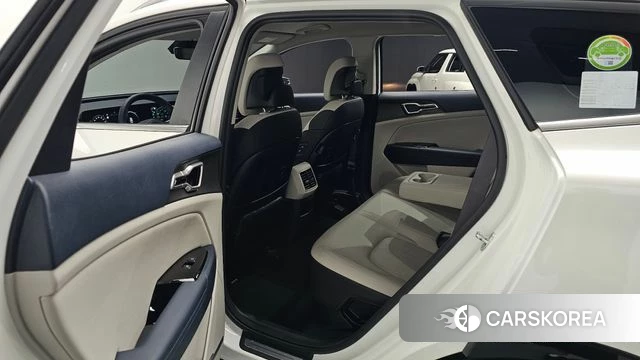 Kia Sportage 5th Generation Hybrid 2022 Белый из Кореи, фото 3