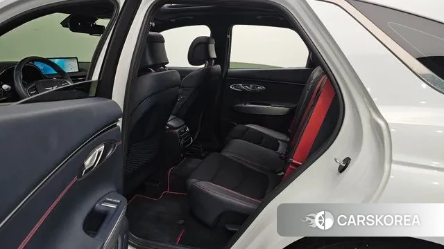 Genesis GV70 2022 Белый из Кореи, фото 3