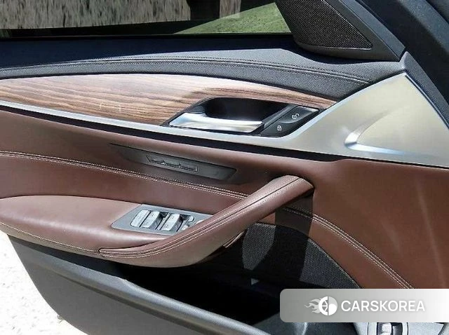 BMW 5 Series (G30) 2019 Белый из Кореи, фото 3