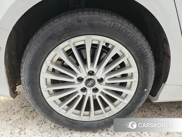 Audi A6 (C8) 2021 Белый из Кореи, фото 3