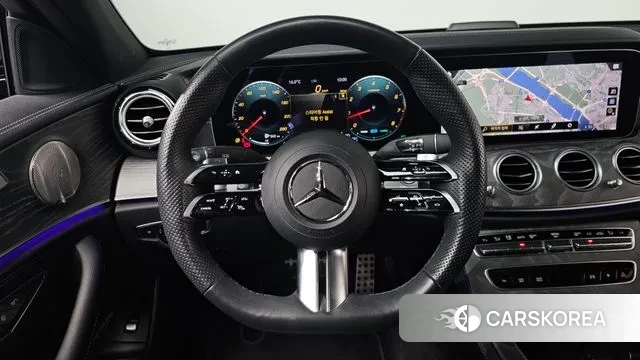 Mercedes-Benz E-Class W213 2023 Серый из Кореи, фото 3