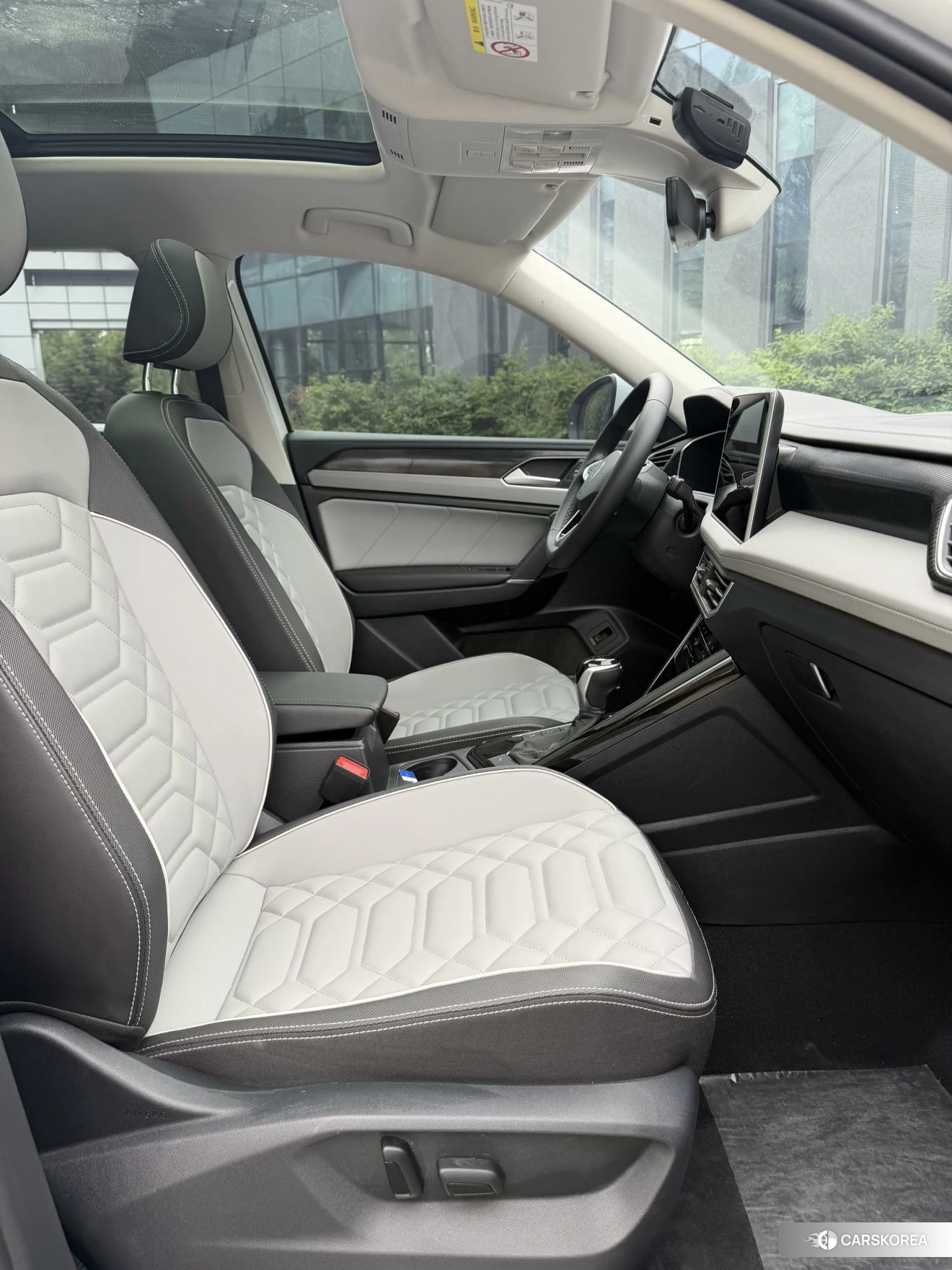Volkswagen Tanyue 2022 Белый из Китая, фото 3