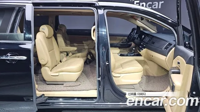 Kia The New Carnival 2019 Черный из Кореи, фото 3