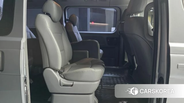 Hyundai The New Grand Starex 2018 Серебристо-серый из Кореи, фото 3