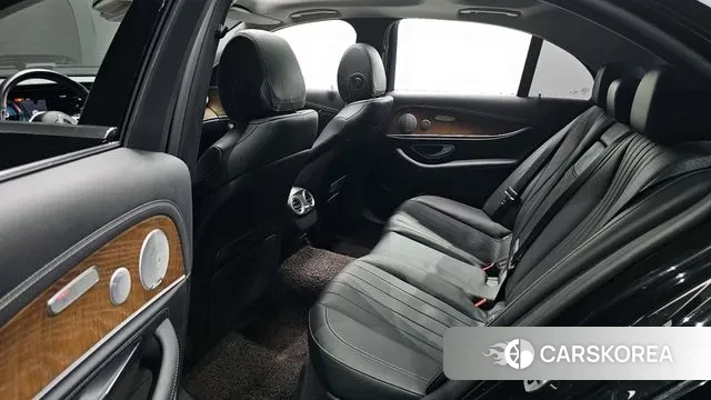 Mercedes-Benz E-Class W213 2019 Черный из Кореи, фото 3