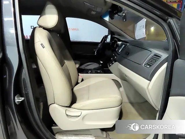 Kia The New Carnival 2019 Черный из Кореи, фото 3