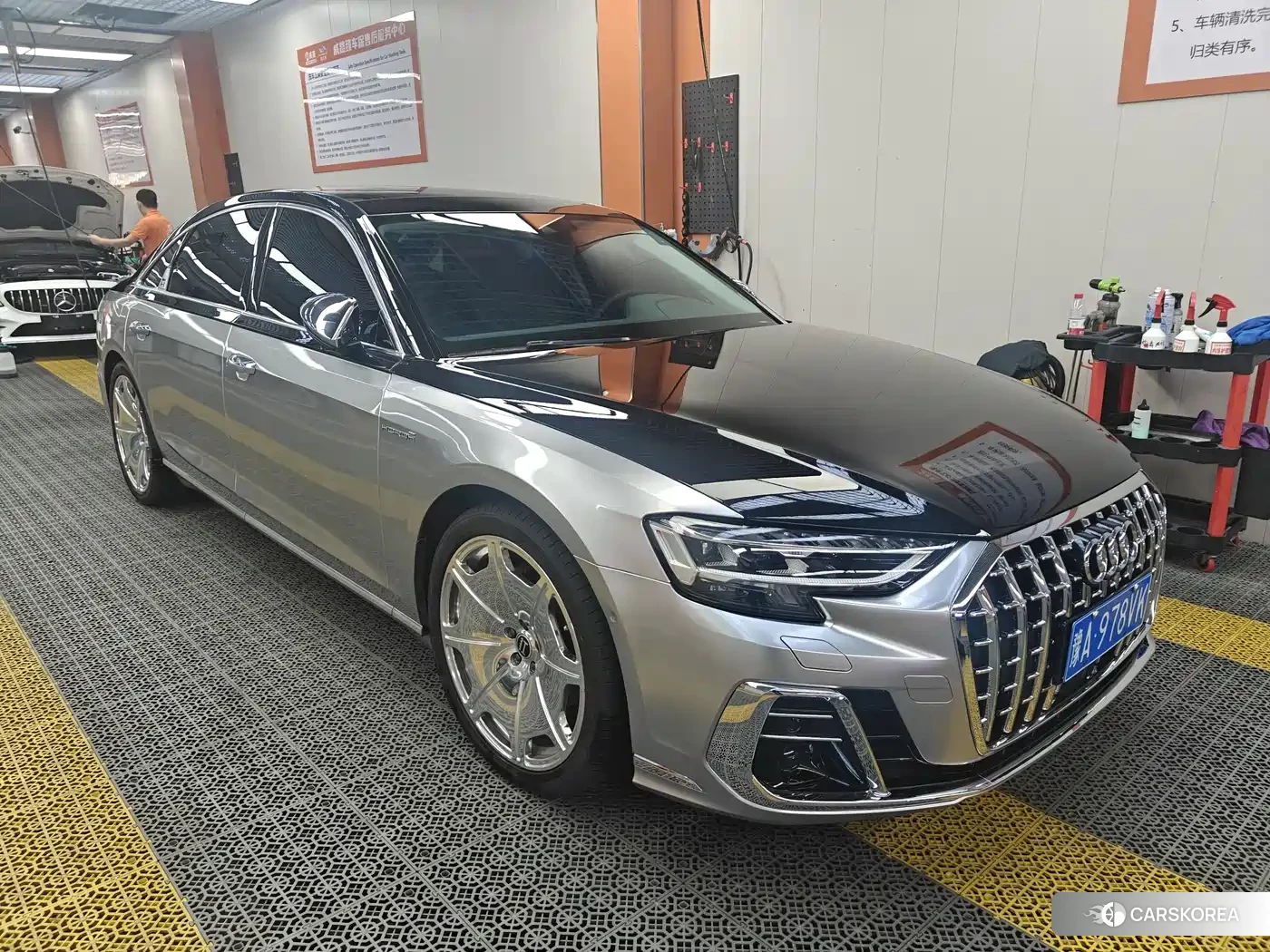Audi A8 2022 Черный из Китая, фото 3