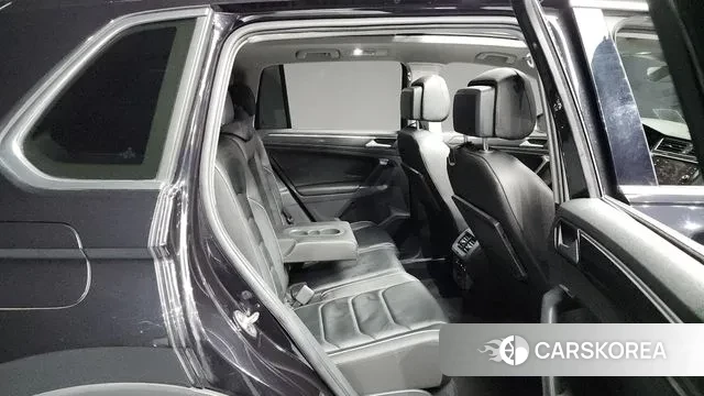 Volkswagen Tiguan second Generation 2018 Черный из Кореи, фото 3