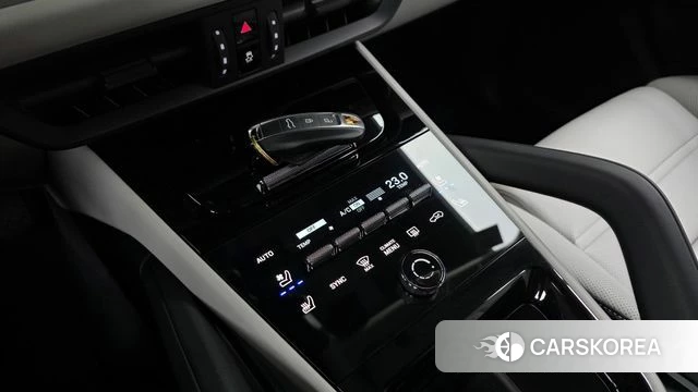 Porsche Cayenne (PO536) 2025 Черный из Кореи, фото 3