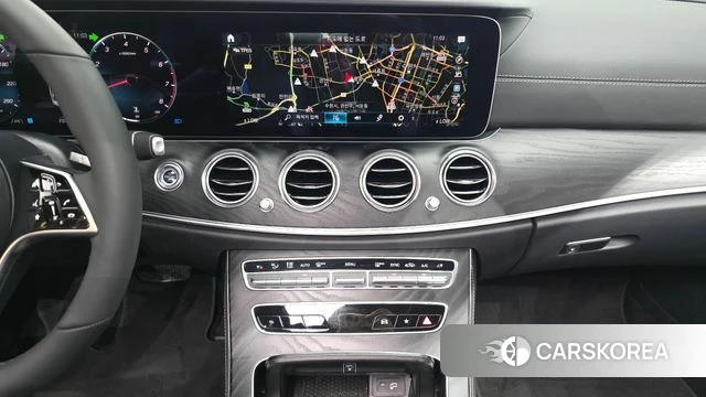 Mercedes-Benz E-Class W213 2023 Черный из Кореи, фото 3