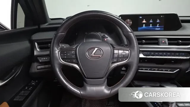 Lexus UX250h 2019 Белый из Кореи, фото 3