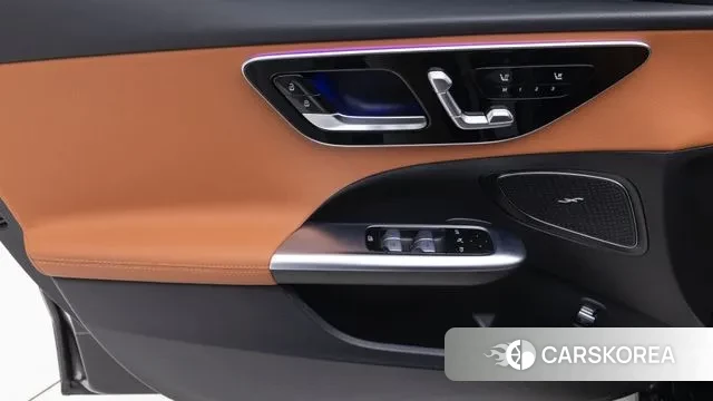 Mercedes-Benz C-Class W206 2024 Черный из Кореи, фото 3