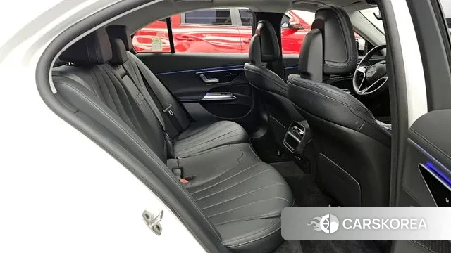 Mercedes-Benz E-Class W214 2025 Белый из Кореи, фото 3