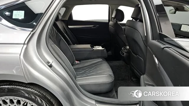 Genesis G80 (RG3) 2020 Серебряный из Кореи, фото 3