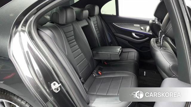 Mercedes-Benz E-Class W213 2022 Серый из Кореи, фото 3