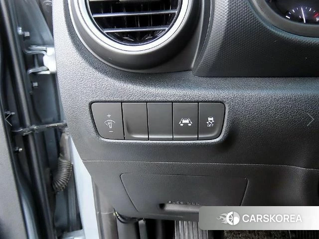 Hyundai Kona 2019 Серебристо-серый из Кореи, фото 3