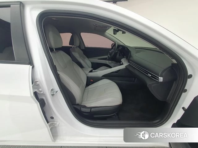 Hyundai Avante (CN7) 2021 Белый из Кореи, фото 3