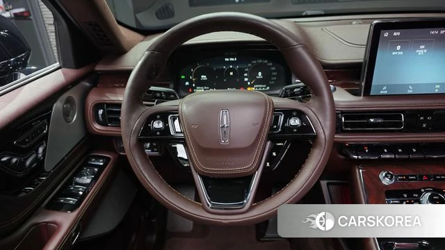 Lincoln Aviator 2nd generation 2023 Черный из Кореи, фото 3
