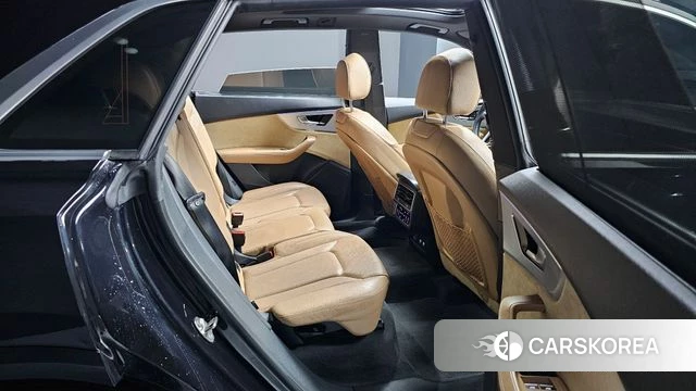 Audi Q8 (4M) 2021 Черный из Кореи, фото 3