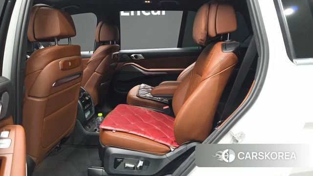 BMW X7 (G07) 2023 Белый из Кореи, фото 3