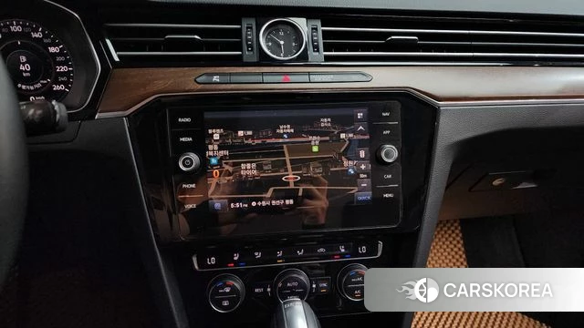 Volkswagen Passat GT (B8) 2018 Белый из Кореи, фото 3