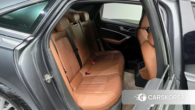 Audi A6 (C8) 2021 Серый из Кореи, фото 3