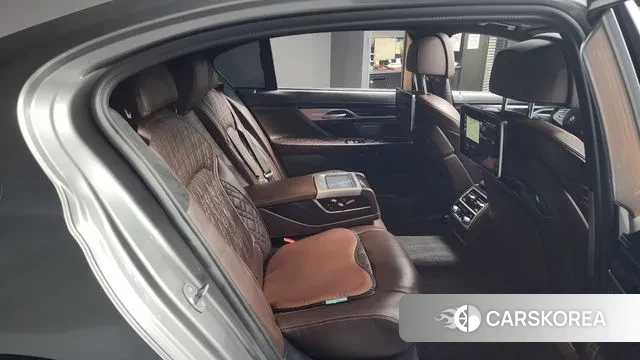 BMW 7 Series (G11) 2021 Серебряный из Кореи, фото 3