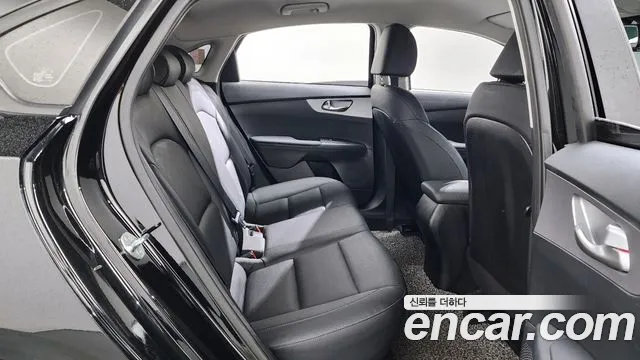 Kia The New K3 2nd generation 2021 Черный из Кореи, фото 3