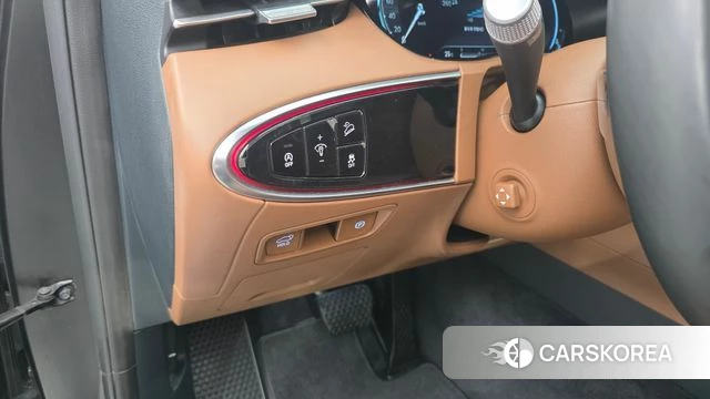 Genesis GV70 2023 Серый из Кореи, фото 3