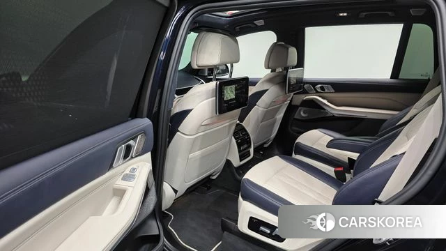 BMW X7 (G07) 2021 Черный из Кореи, фото 3