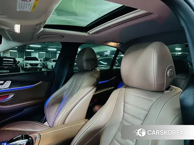 Mercedes-Benz E-Class W213 2019 Синий из Кореи, фото 3