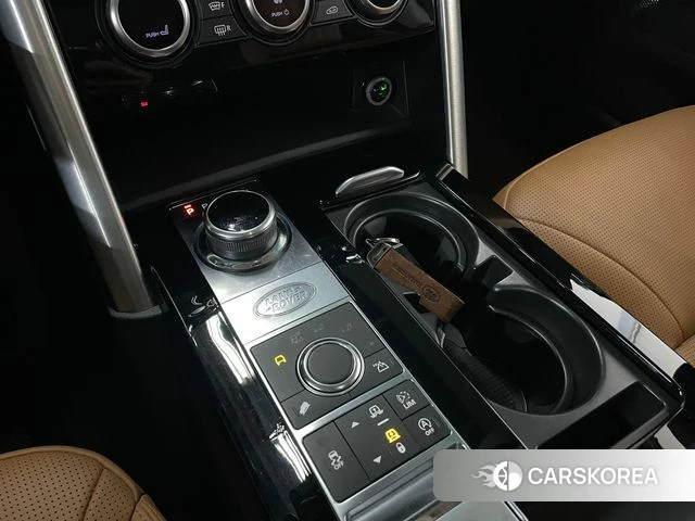 Land Rover Discovery 5 2018 Черный из Кореи, фото 3