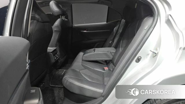 Toyota Camry (XV70) 2024 Серебряный из Кореи, фото 3