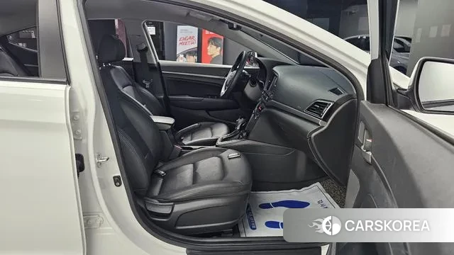 Hyundai Avante AD 2018 Белый из Кореи, фото 3