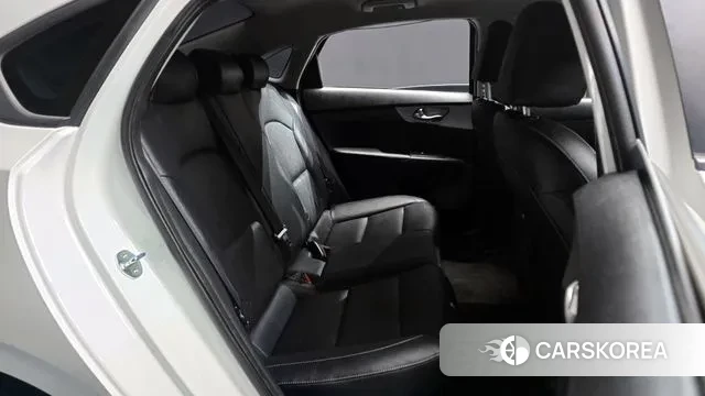 Kia The New K3 2nd generation 2022 Белый из Кореи, фото 3