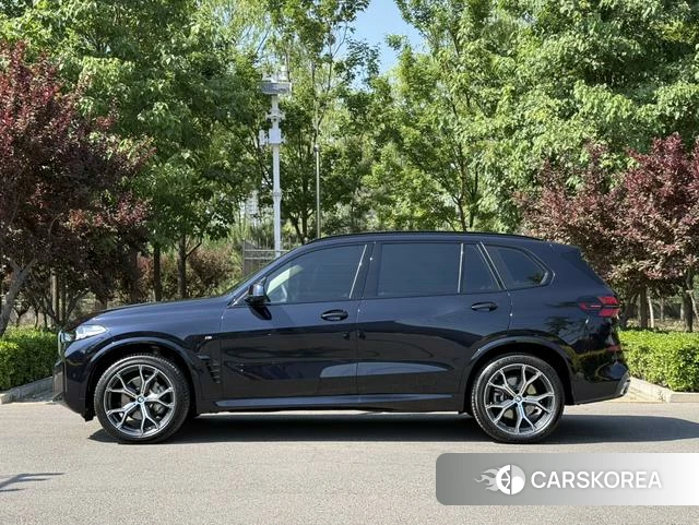 BMW X5 2026 Черный из Китая, фото 3