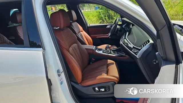 BMW X7 (G07) 2022 Белый из Кореи, фото 3